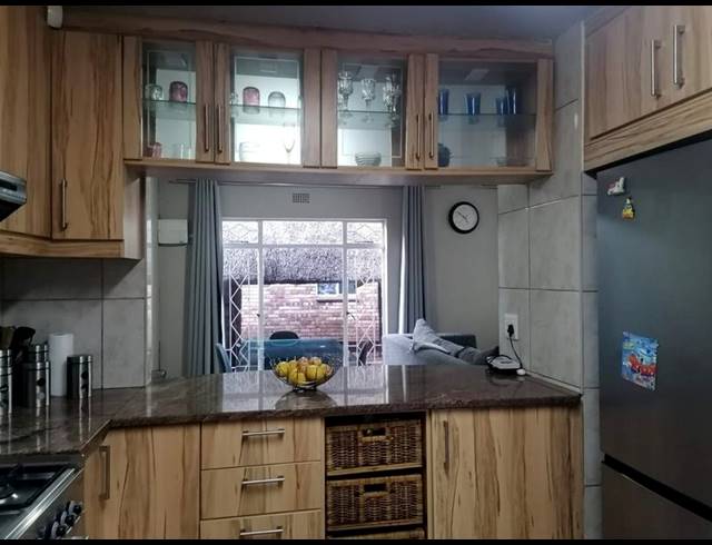 2 BEDROOM APARTMENT FOR SALE IN LINDHAVEN